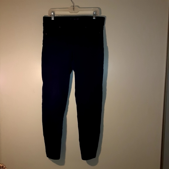 3X20. Gloria Vanderbilt Women's Strength Jeans - Picture 1 of 3